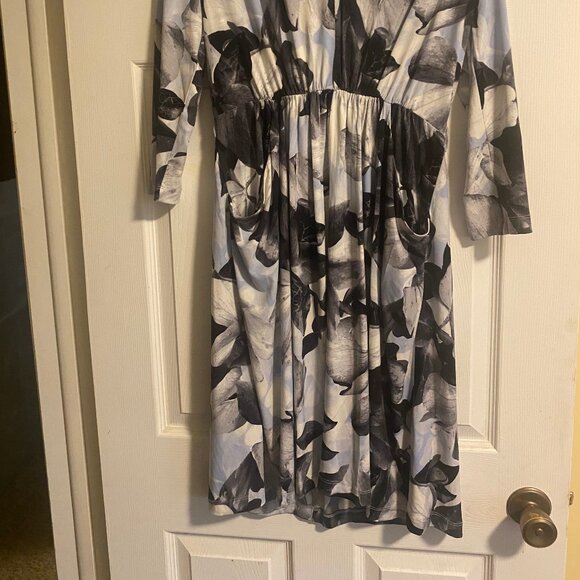 Calvin Klein Women's Dress - Picture 2 of 6